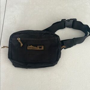 Mountainsmith Black Crossbody Bag